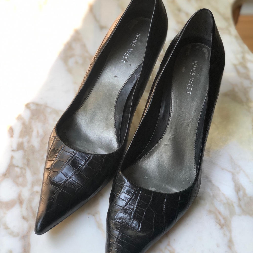 Nine West crocodile/snake skin black heels (10.5)
